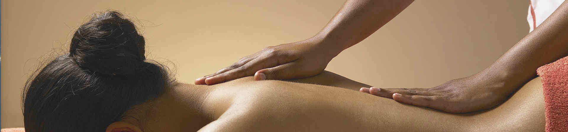 Massagista em Centro de Massagem