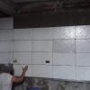 Instalação de piso frio para revestimento de parede.