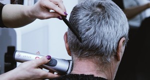 Quanto custa um serviço de cabeleireiro a domicílio?