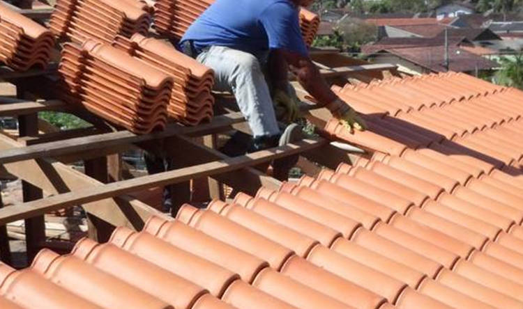 Quanto custa consertar telhado