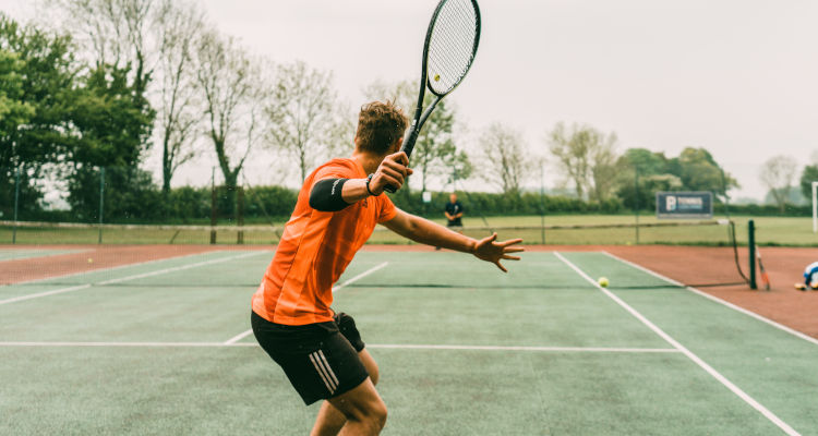 Quanto custa ter aulas de tênis?