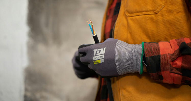 Servicio de Electricistas en Alicante: Precios más altos y mucha demanda