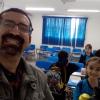 Em sala de aula lecionando inglês