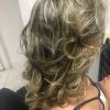 Cabeleleira Especialista Em Loiro E Mega Hair