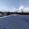 montado nova estrutura com marca Eternit com caída, calha de alumínio, manta e pintura do telhado