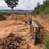 Construção de muro de arrimo para contenção de talude