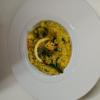 Risoto de camarão, abobrinha, curcuma e limão