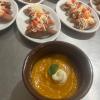 Brusqueta de tomate e creme de abóbora japonesa com Cream chese