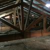 Construção de estrutura para telhado em prédio histórico