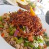 Arrumadinho de carne de sol (feijao verde farofa e vinagrete)