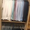 Organização e categorização de roupas masculinas