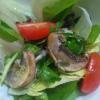 Salada verde com cogumelos