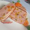 Terrine de porco com damasco e pistache