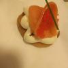 Mini panqueca americana com cream cheese, salmão e cebolette