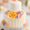 Bolo noivado, casamento, bodas em pasta de Leite Ninho