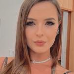Larissa Corrêa Larissa Corrêa