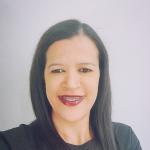 Vívia Guimarães Vívia Guimarães