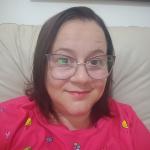 Cuidadora Ariane Santos