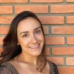 Julia Scarpioni Rezende Julia Scarpioni Rezende