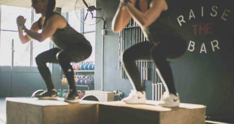 Treinando em casa sem equipamento: você só precisa do seu corpo!